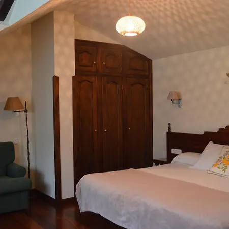 El Jisu Hotel 3*