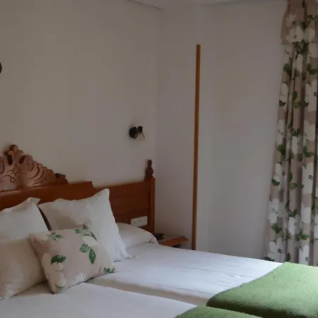 Hotel El Jisu Camaleño